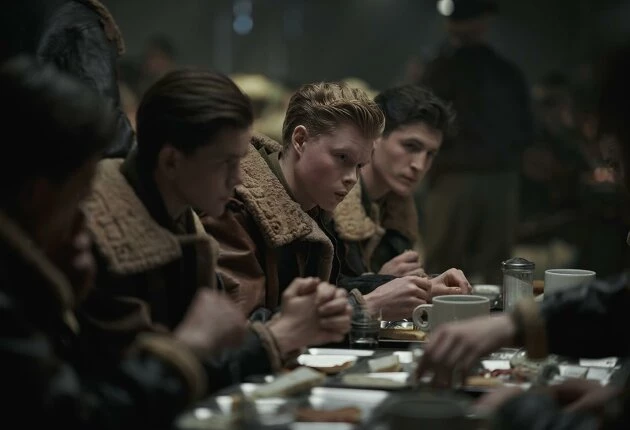 Момент из 1 сезона сериала Властелины воздуха