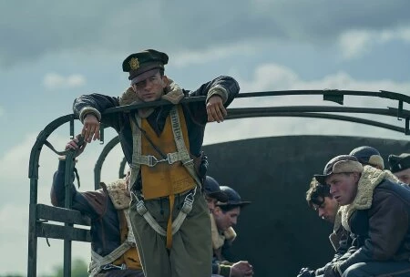 Кадр из сериала Властелины воздуха